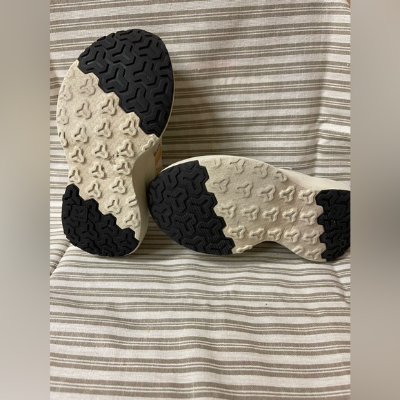 VEJA Sneakers - Picture 5 of 6